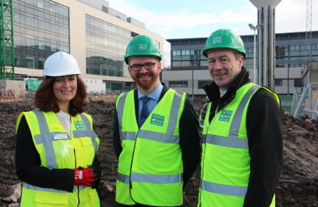 Health Minister Simon Hamilton tours Ulster Hospital new Ward Block with Naomi Dunbar and Seamus McGoran, SE Trust 