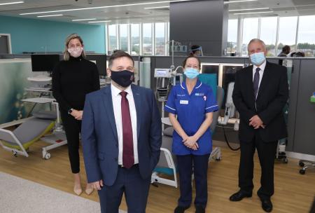 minister-swann-opens-new-cancer-care-unit-at-ulster-hospital